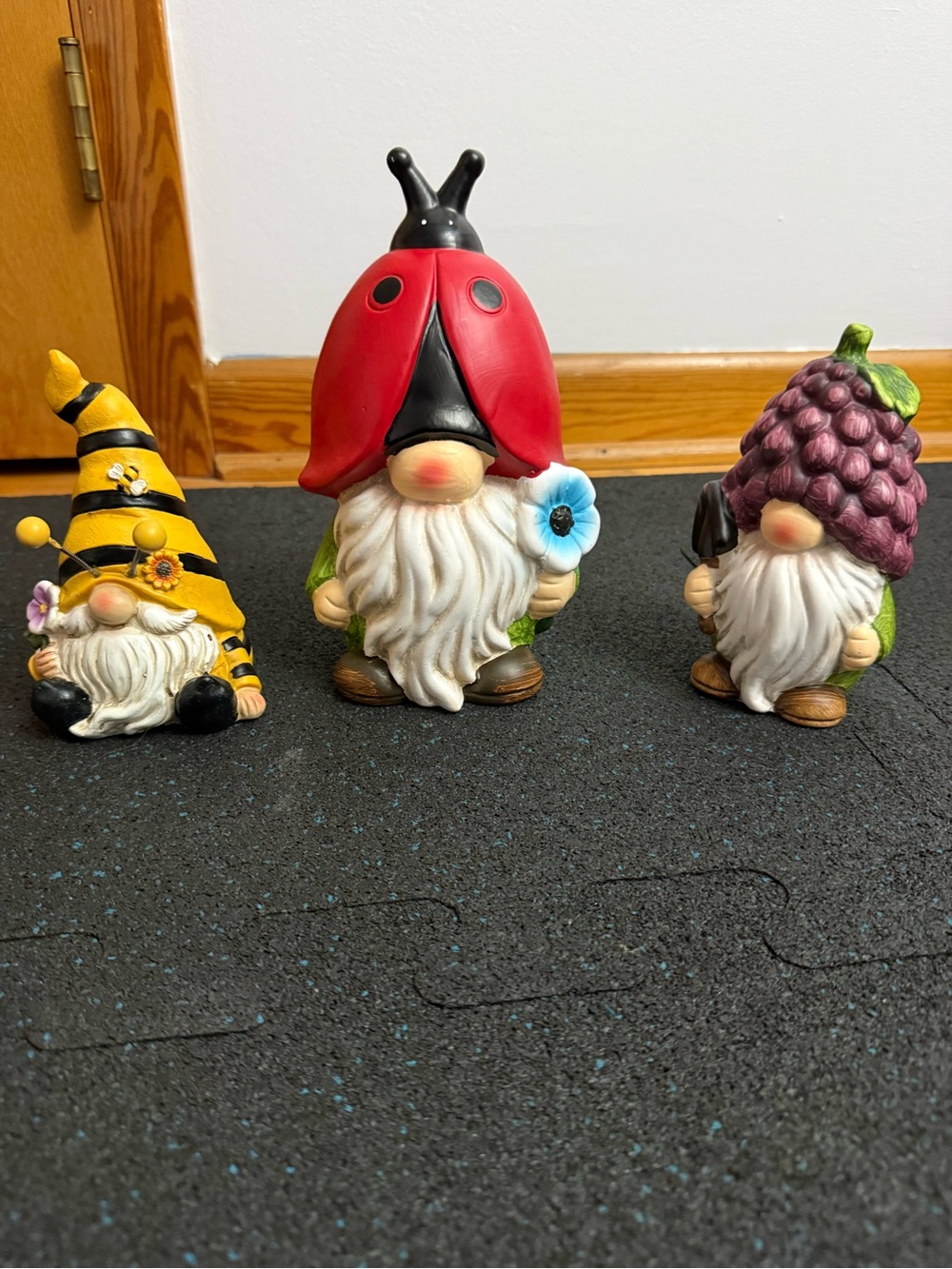 Garden gnome decor set